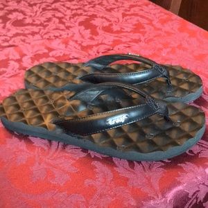 Reef women’s flip flop size 9